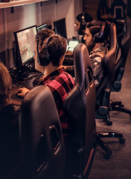 The Rise of E-Sports: Where Traditional Sports Meet Digital Competition